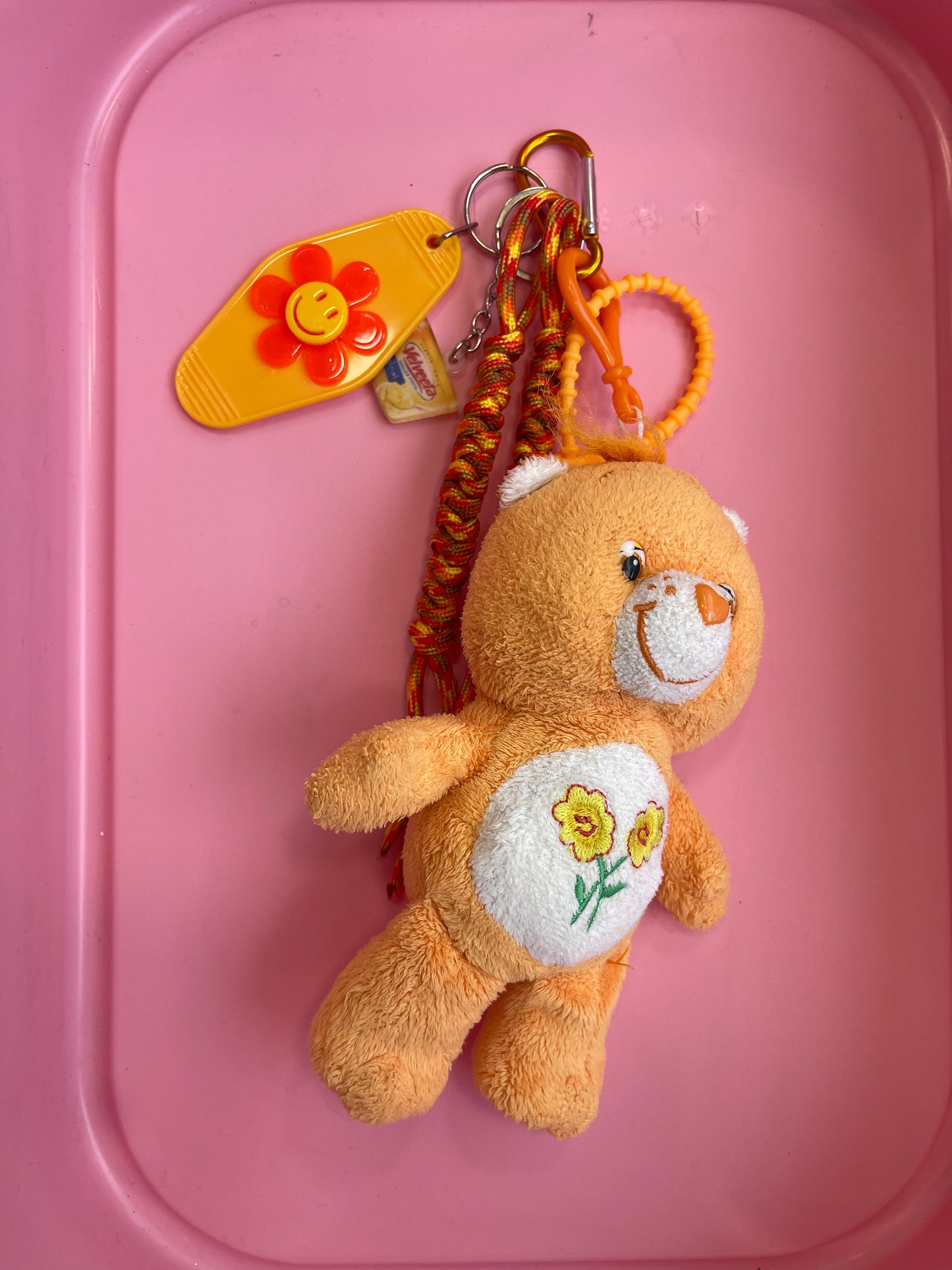 Bijou de sac " Orange Care Bear " - Edition Rainbow Dream