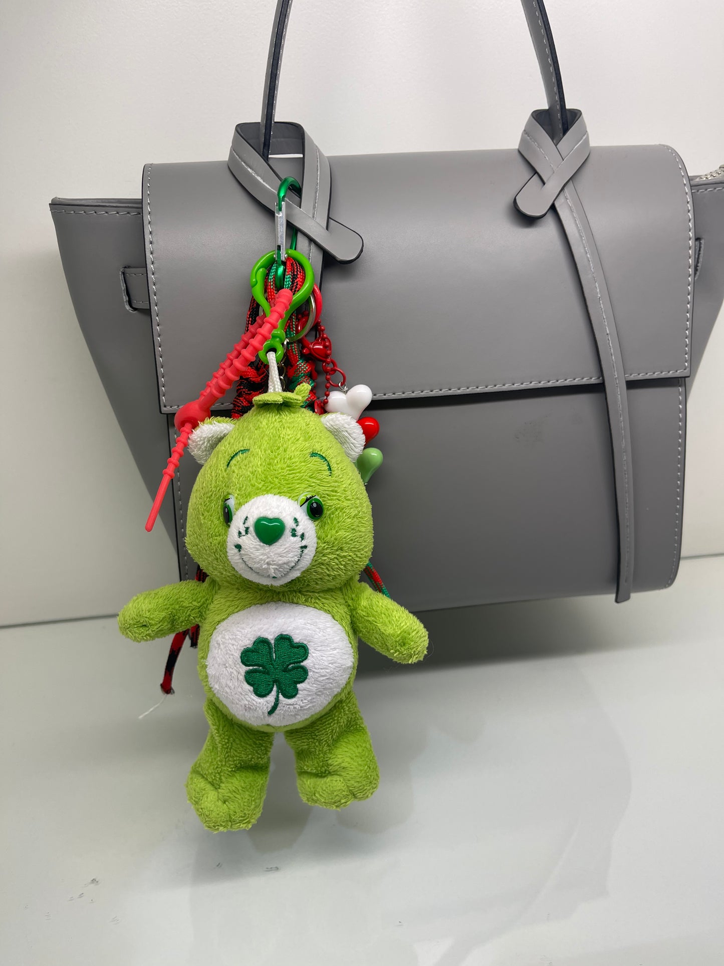 Bijou de sac " Green Care bear " - Edition Rainbow Dream