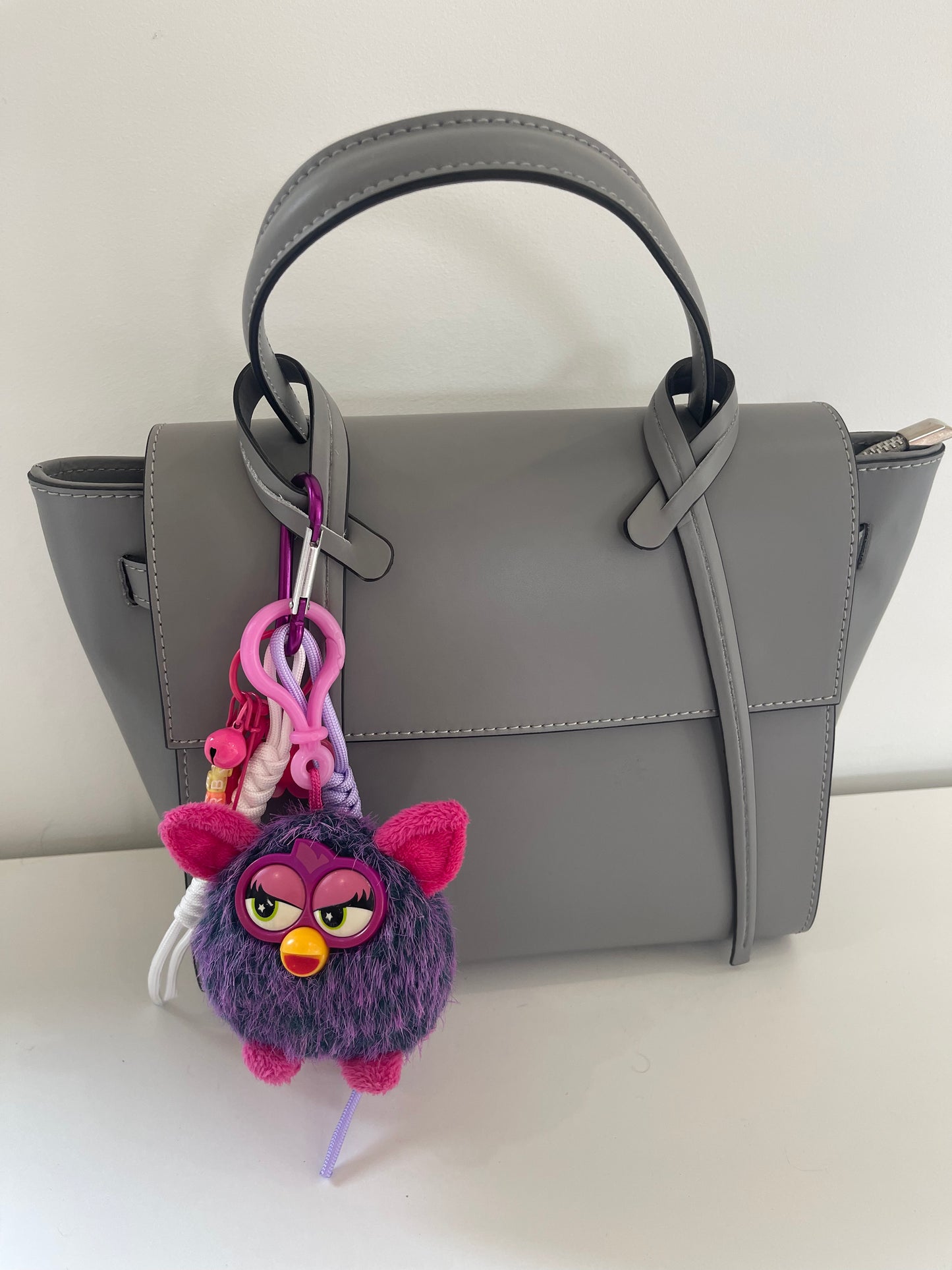 Bijou de sac " Furby violet " - Edition Furby Boom