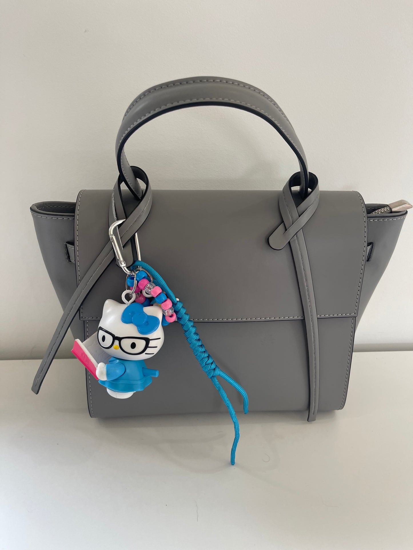 Bijou de sac " Hello Kitty Book " - Edition Kawaii 90's