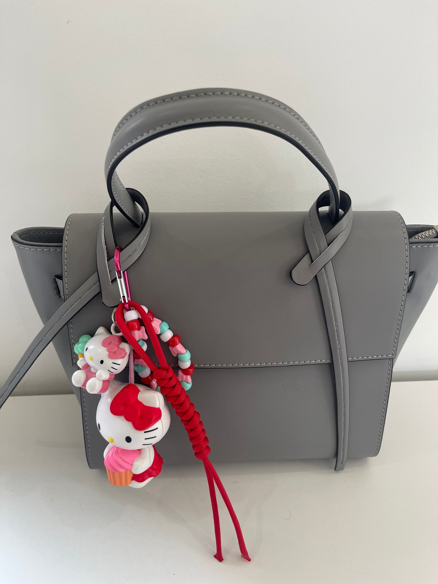 Bijou de sac " Hello Kitty Ice " - Edition Kawaii 90's